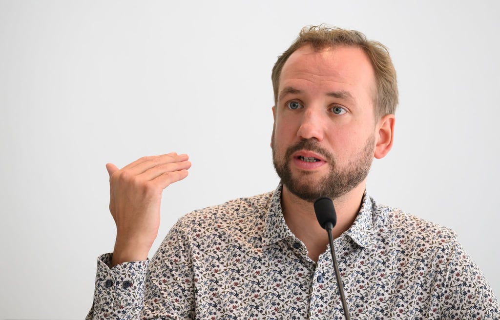 Burkhard Naumann, Vorsitzender der GEW Sachsen, sieht Schulleitungen in einem ständigen Krisenmodus. (Archivbild)