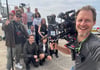 Dreharbeiten im Harz: Regisseur Felix Meinhardt (vorn) dreht den Thriller „Cool Down“ mit deutschen Filmstars.