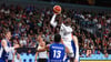 Dennis Schröder will die deutschen Basketballer auch zum EM-Titel führen.
