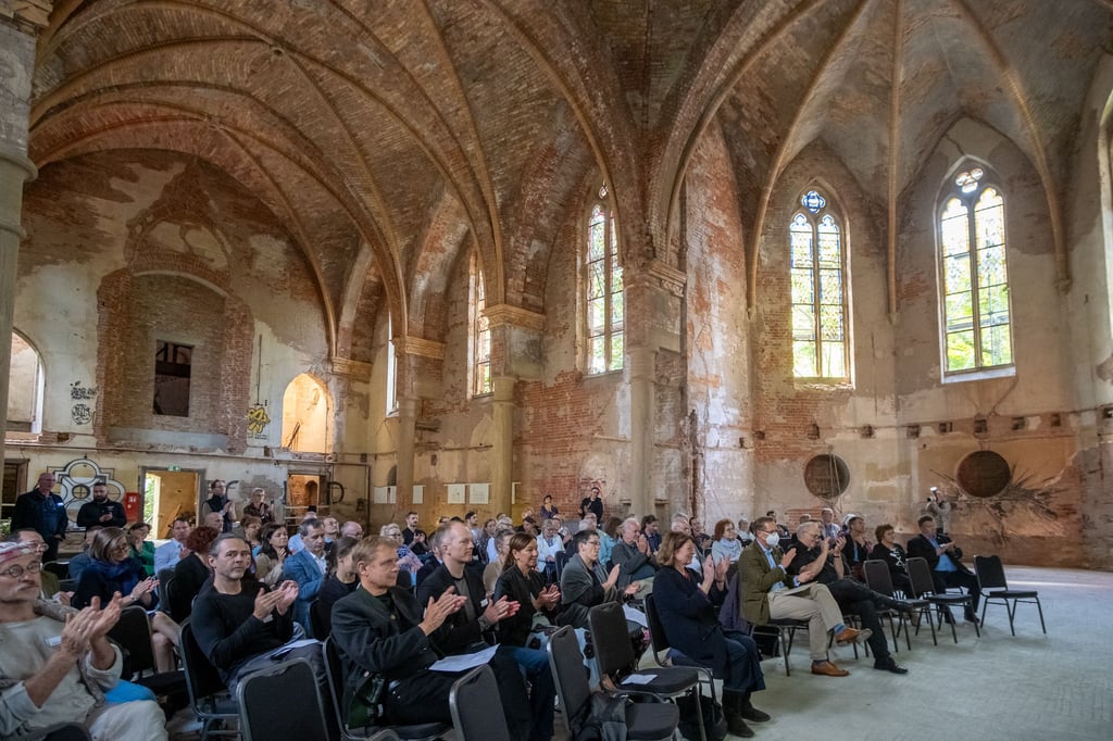 Zur Einweihung der Nikolaikirche waren Samstagnachmittag viele Gäste geladen.