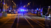 Die Halberstädter Straße in Magdeburg-Sudenburg ist wegen eines Polizeieinsatzes gesperrt. Ein Spürhund ist vor Ort.