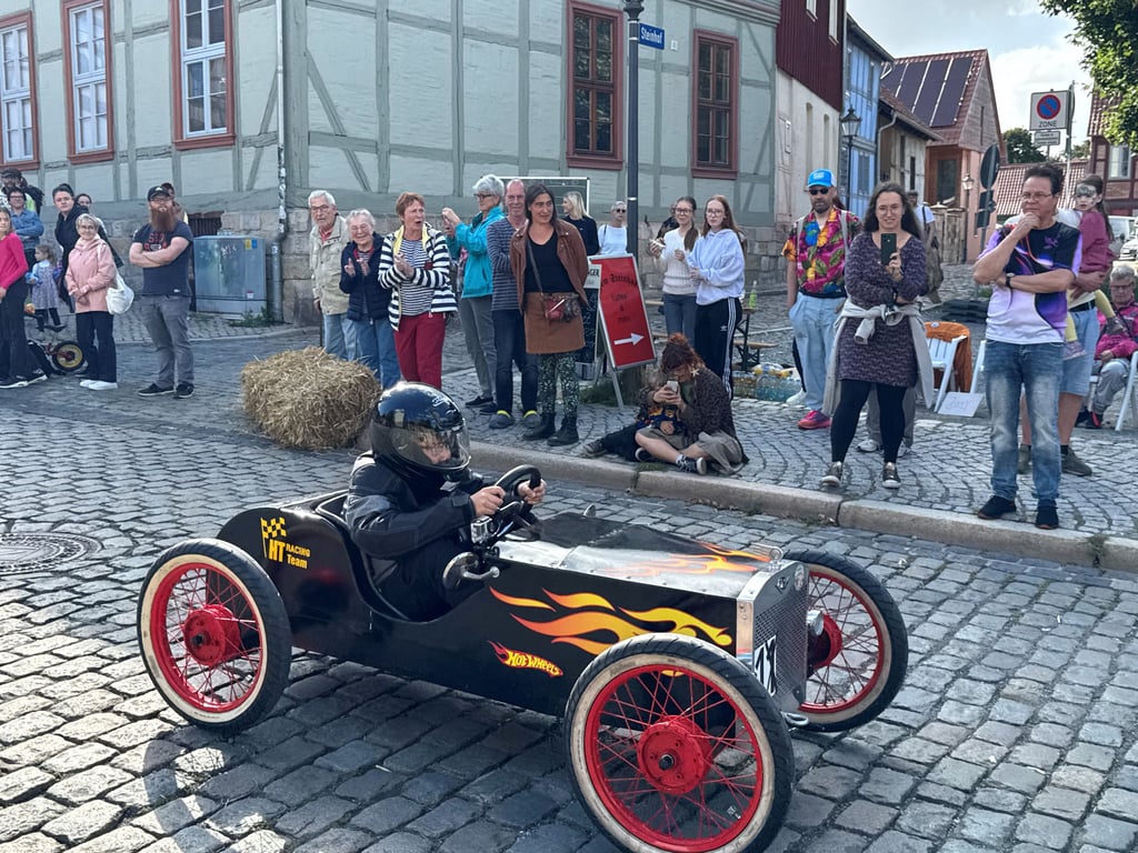 Die schnellste Kiste in der kategorie Fahrer bis 14 Jahre stellte das HT Racing Team.