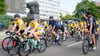 Rund 250 Radsportler haben die letzte Etappe des European Peace Ride gemeistert.