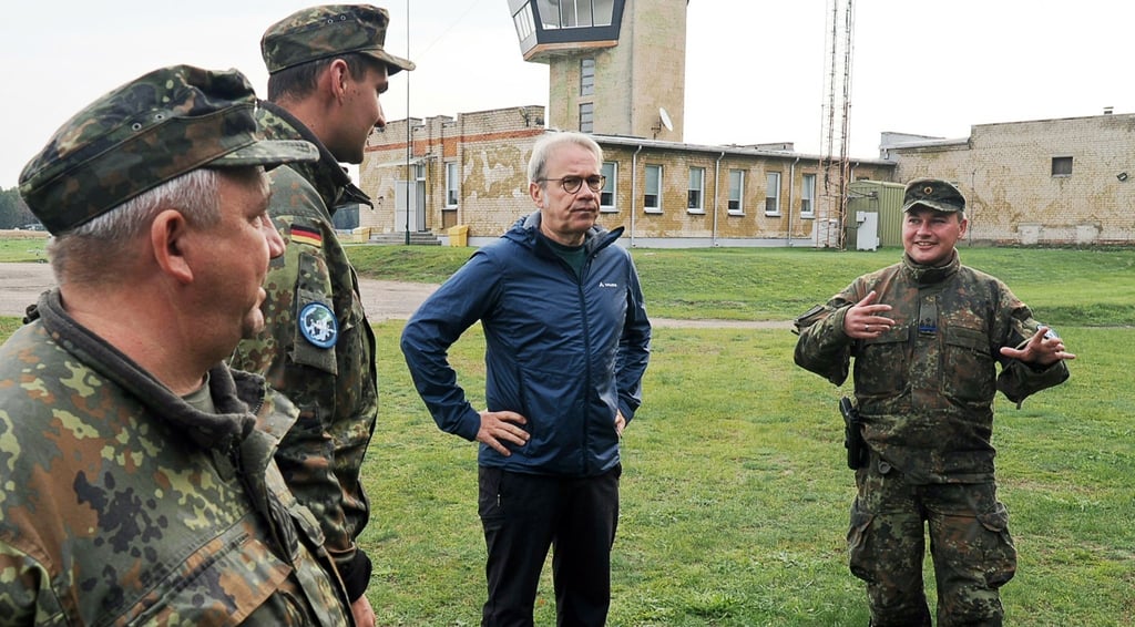 Innenminister Georg Maier besuchte am Wochenende Thüringer Soldatinnen und Soldaten in Litauen. Sie nehmen an der Brigadeübung „Grand Eagle“ teil.