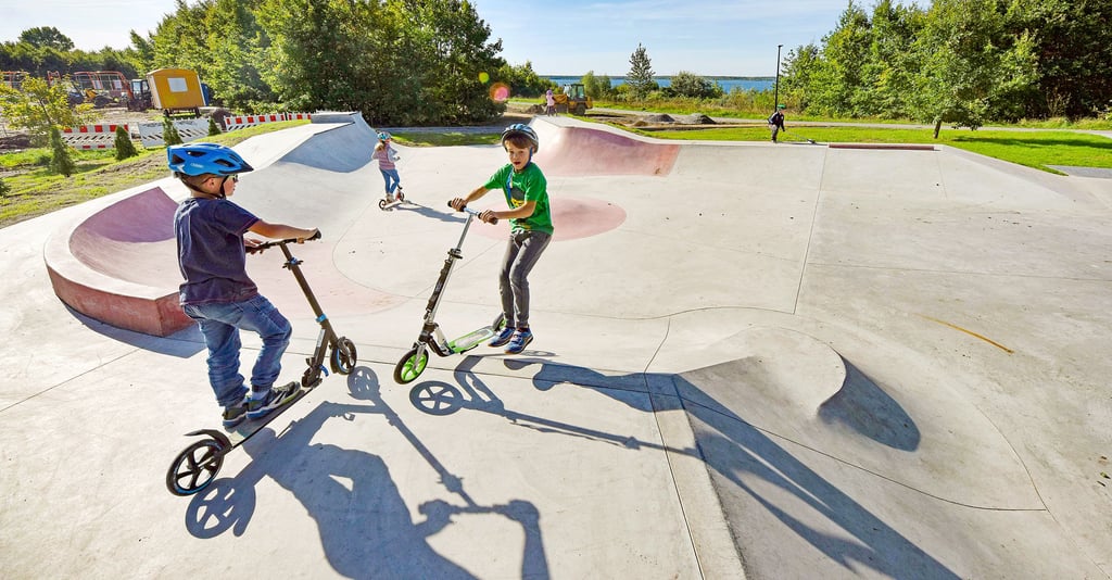 Seit 2021, hier ein Bild aus dem MZ-Archiv, ist die Skaterbahn das Herz der Freizeitanlage in Pouch. Skater, Sprayer und kreative Geister sind hier am Samstag genau richtig. Ein Tag voller Action wartet.
