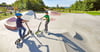 Seit 2021, hier ein Bild aus dem MZ-Archiv,  ist die Skaterbahn das Herz der Freizeitanlage in Pouch.  Skater, Sprayer und kreative Geister   sind hier  am Samstag genau richtig. Ein Tag voller Action wartet. 