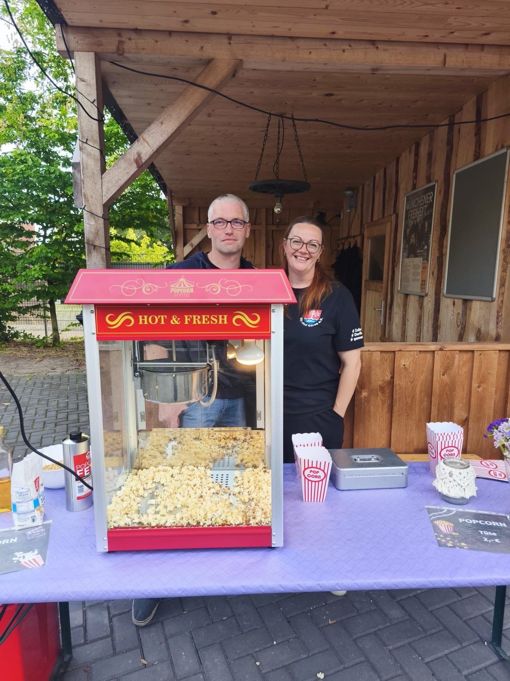Popcorn und weitere Snacks dürfen zum Kino nicht fehlen.