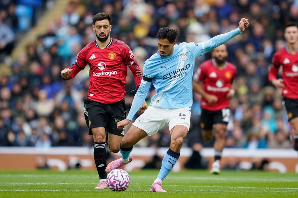 Tijjani Reijnders von Manchester City vergab eine gute Chance.