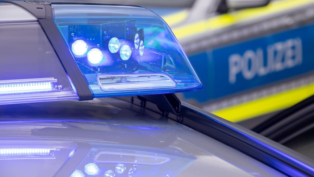 In der Großen Brunnenstraße in Halle ist es am Mittwoch zu einem Unfall gekommen. Drei Personen wurden dabei schwer verletzt.