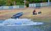 Sprudelnd geht's in die Winterpause, die für Schwimmmeister Frank Plantikow im Strandsolbad keine ist. Ab heute laufen die Umwälzpumpen wieder.