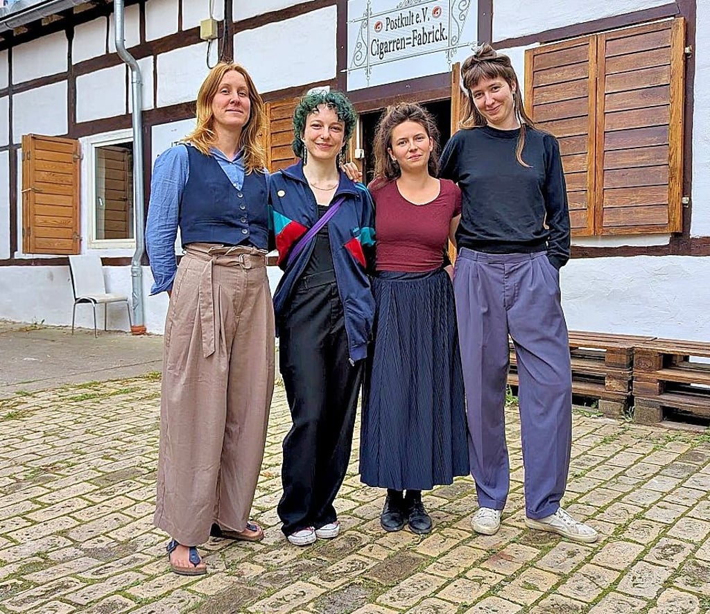 Betreiben das Theaterhaus Ost: Karolin Benker, Paula Senkel, Raffaela Lanci und Luri Schmidt (von links).