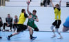 Sebastian Bialas (am Ball/hier gegen Altenholz) hat gegen Aue nicht nur aufgrund seiner acht Tore ein starkes Spiel gemacht.