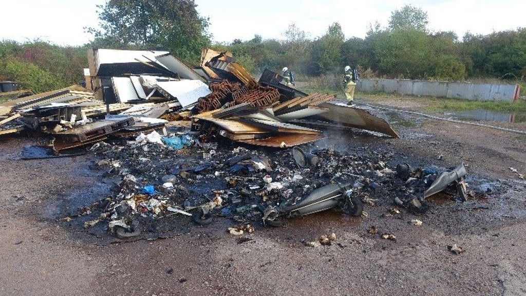 Bei einem Brand auf dem Gelände der Motorsport Arena in Oschersleben entstand hoher Schaden.