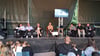Die sechs Bürgermeisterkandiaten Silke Aermes (FBM), Dirk Ermisch (parteilos), Steffi Rieger (parteilos), Silvia Scharschmidt (parteilos), Frank Tallig (CDU) und André Ulrich (parteilos) (v.li.) haben sich in der Hafenbar Hettstedt bei einem Forum, moderiert durch Franziska Hilmer (Mitte), den Fragen der Bürger gestellt.