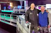 Steffen Putzker (links) und sein Vater  Burkhardt – einer der vielen Helfer – freuen sich auf die erste große Fete in der Pumpe.
