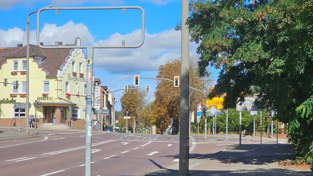 Am Ortseingang von Nietleben in Höhe Stadion fehlt das Schild offenbar schon seit langem.
