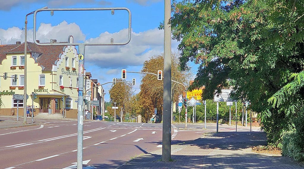 Am Ortseingang von Nietleben in Höhe Stadion fehlt das Schild offenbar schon seit langem.