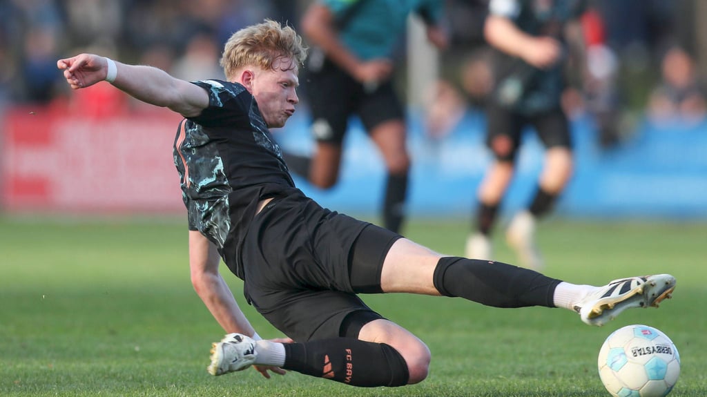 Lennard Becker war zuletzt für Bayern München am Ball.