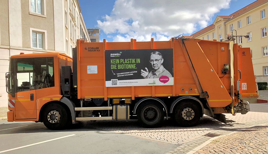 Ein Fahrzeug der Stadtpflege versperrte die Zufahrt zur Poststraße von der Kavalierstraße aus.