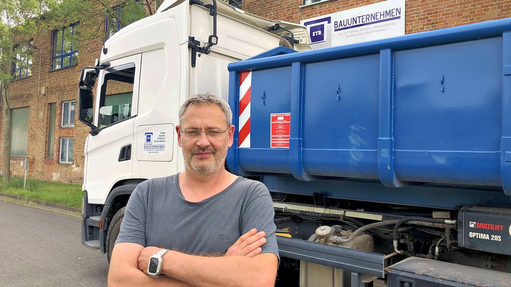Matthias Spröte hat vor 20 Jahren die Firma ETB in Dessau gegründet. Das realisiert Bauvorhaben im Bereich Hochbau, Tiefbau, Straßenbau und Kanalbau.