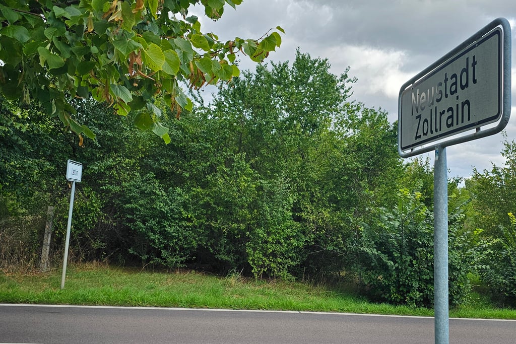 Lettin (links) liegt plötzlich nicht mehr direkt neben Heide-Nord, sondern grenzt an „Neustadt Zollrain“.