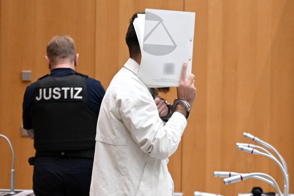 Das Gericht stellte die besondere Schwere der Schuld fest.