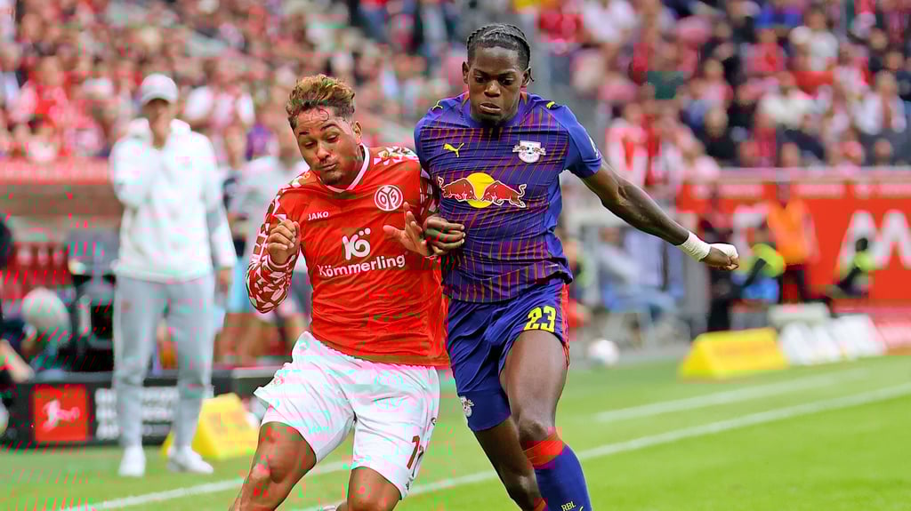 Castello Lukeba im Bundesliga-Spiel gegen Mainz 05.