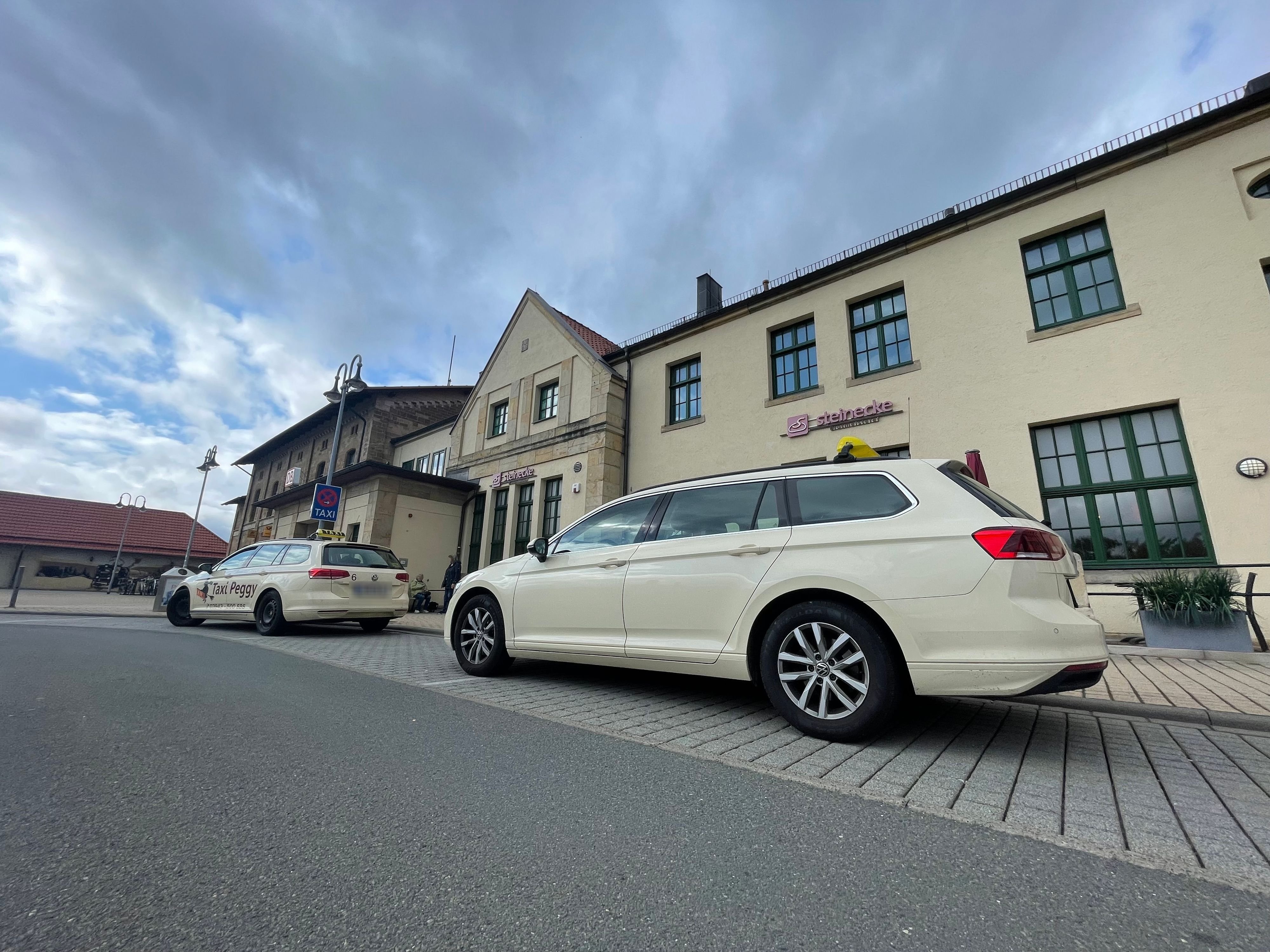Nahverkehr in Sachsen-Anhalt: Rote und grüne Taxis? Kein Problem mehr mit neuem Gesetz - was dies für Fahrservices im Harz ändert