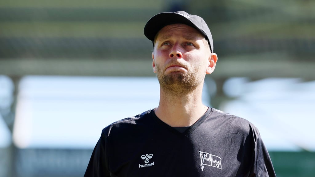 Robert Schröder musste in Chemnitz seine erste Niederlage als HFC-Coach in der Regionalliga Nordost einstecken.