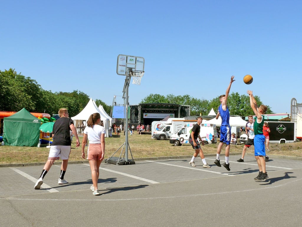 Das erste gemeinsame Stadtfest von Sandersdorf-Brehna findet vom 19. bis 21. September auf der Zscherndorfer Festwiese statt.