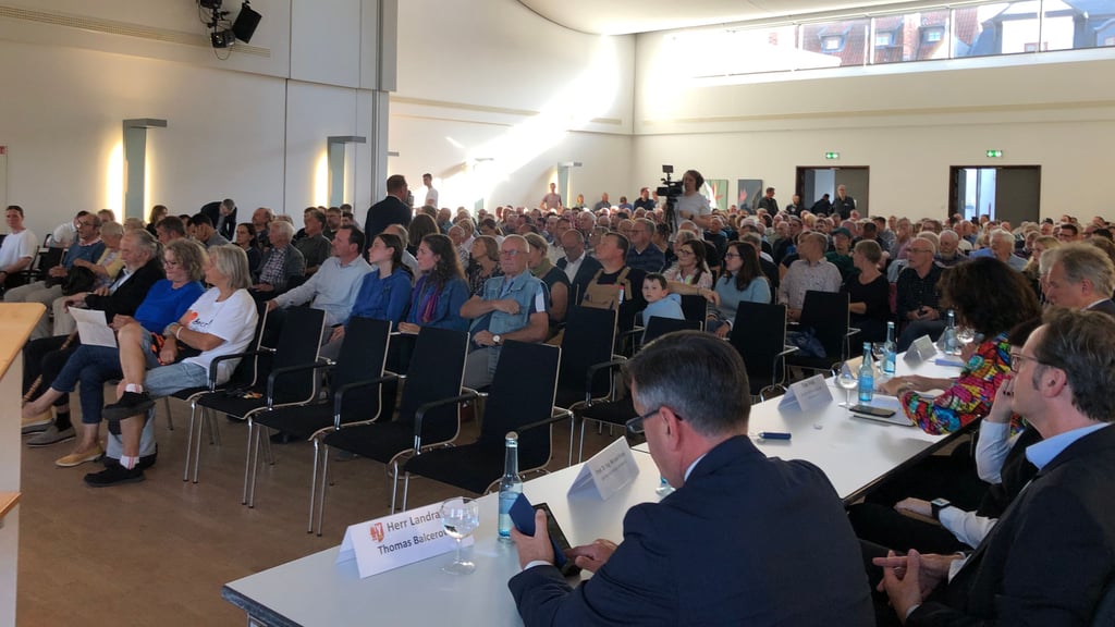 Viele Quedlinburger waren der Einladung zur Einwohnerversammlung zum Zukunftsprojekt Morgenrot gefolgt.