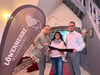 Organisatoren Niklas Hafemann und Ute Winkler mit Sponsor Nico Batzke (von links) bei den letzten Absprachen in der Pabstorfer Kirche.