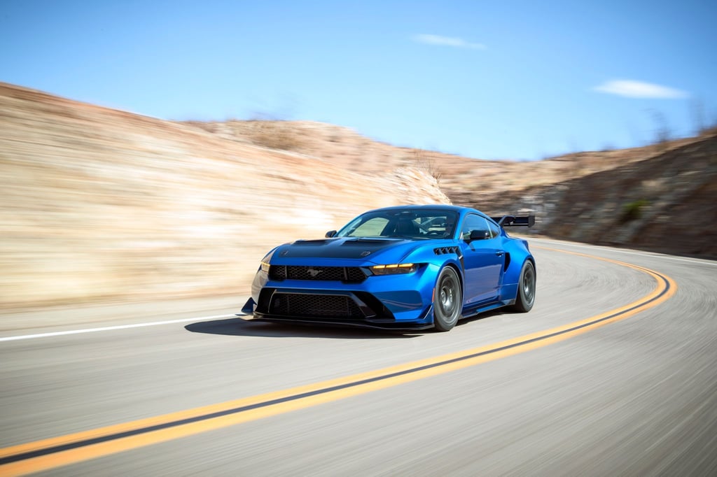 Muscle-Car trifft Rennsporttechnik: Der neue Ford Mustang GTD bringt beeindruckende 828 PS auf die Straße und ist ab Frühjahr in Deutschland erhältlich.