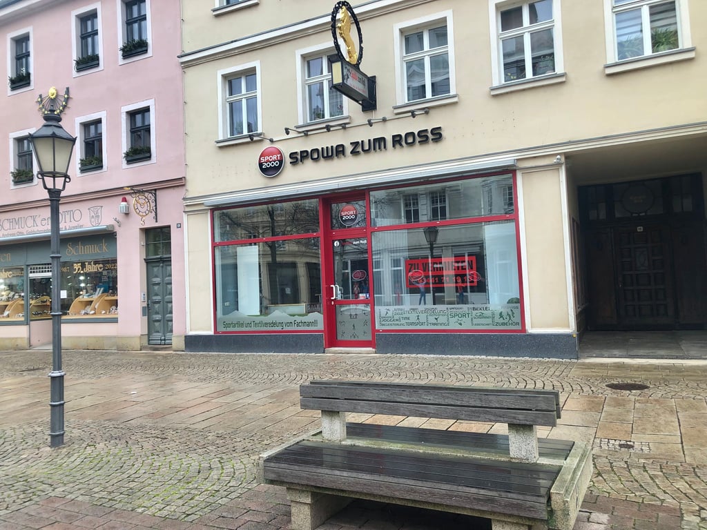 Die Zeitzer Innenstadt soll attraktiver werden - mit weniger Leerstand. Auch ein Pop-up-Store gehört endlich dazu.