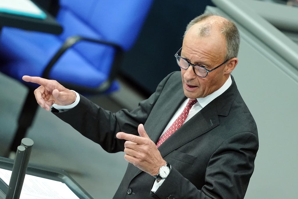 In der Generaldebatte des Bundestags stimmt Merz die Bürger auf den „Herbst der Reformen“ ein.