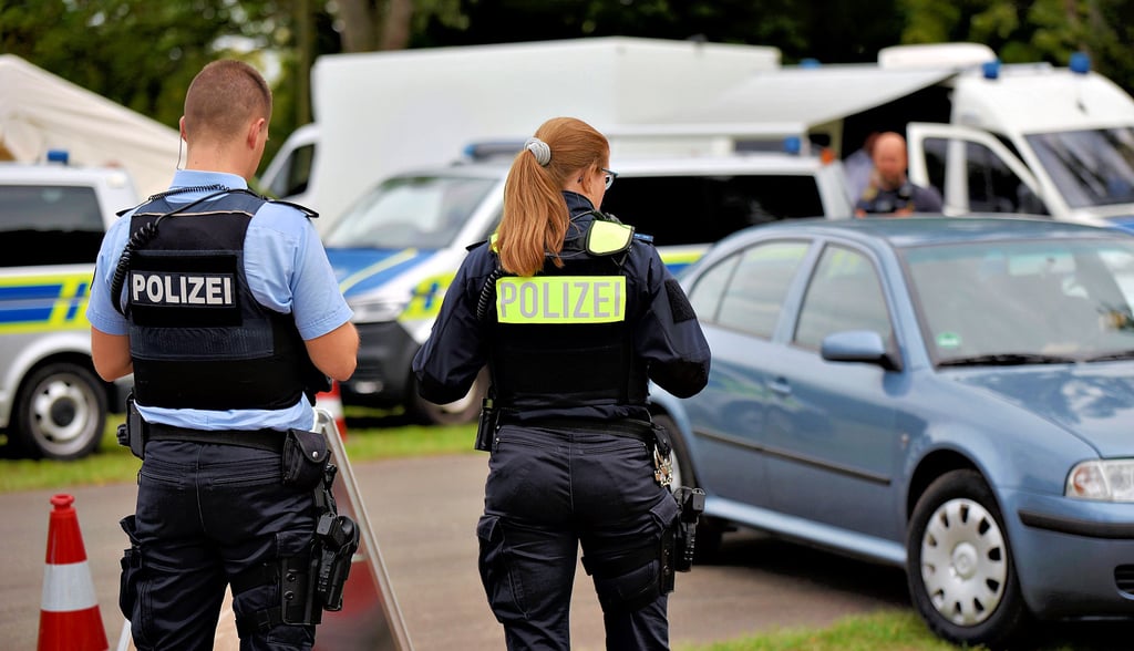 Beamte kontrollierten am Mittwoch etliche Autofahrer im Rahmen einer Großkontrolle auf Drogen und Alkohol.