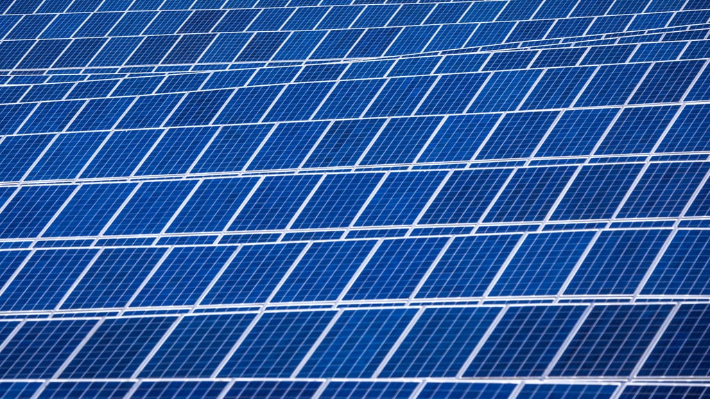 Ein Antrag der Stadtratsfraktion AfD/Bafa zur Überdachung des Parkplatzes Vorderbreite/Hinterbreite mit Solarmodulen wurde nach einer Diskussion abgelehnt.
