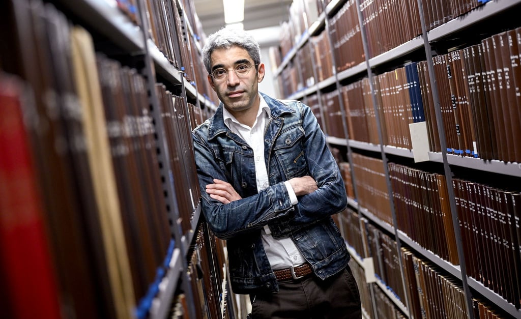 ZLB-Chef Jonas Fansa hofft, dass es für seine Bibliothek bald einen neuen Standort geben wird. (Archivbild)