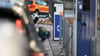 Fast jede zweite Kommune in Deutschland bietet keine öffentlich zugänglichen Ladestationen für E-Autos. (Symbolbild)
