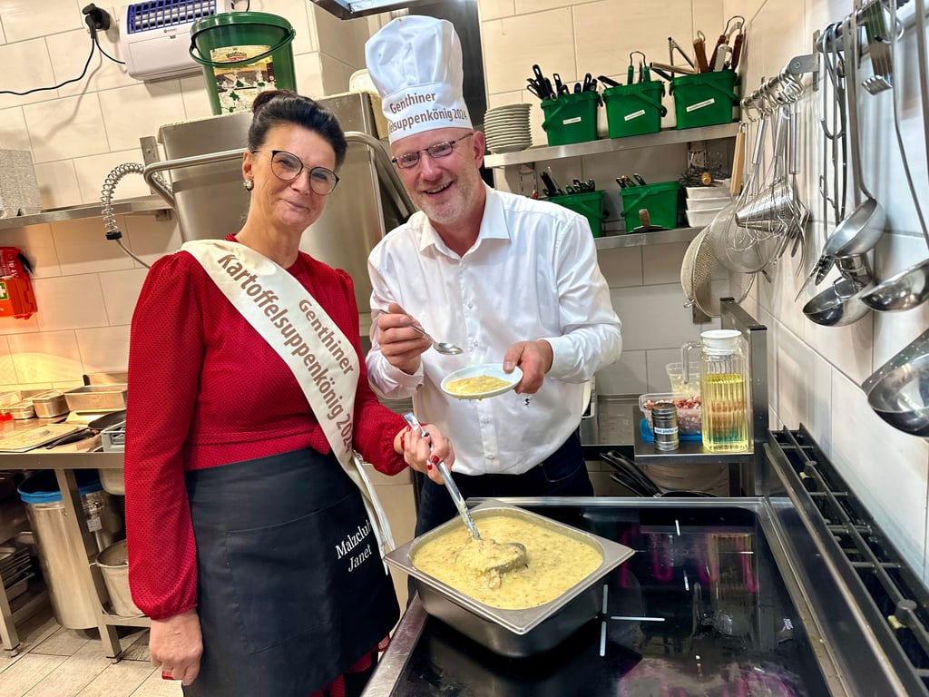 Groß war die Freude bei Janett Weigelt und Gerry Weber über die preisgekrönte Kartoffelsuppe.