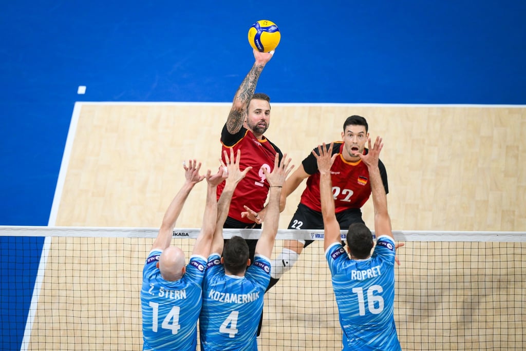 Georg Grozer (hinten links) konnte das Team nicht wie gewohnt mitreißen.