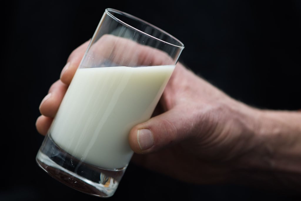 Gesundheitsgefährdende Stoffe sind in einer Milch entdeckt worden. (Symbolbild)