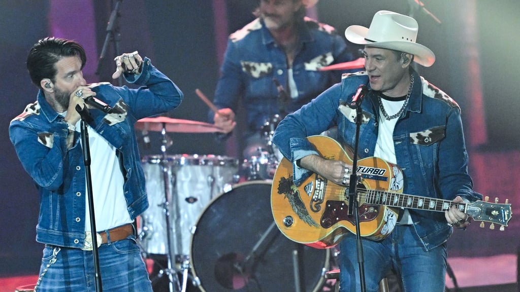 Die Bandmitglieder Alec Völkel und Sascha Vollmer von der Band BossHoss. (Archivbild)