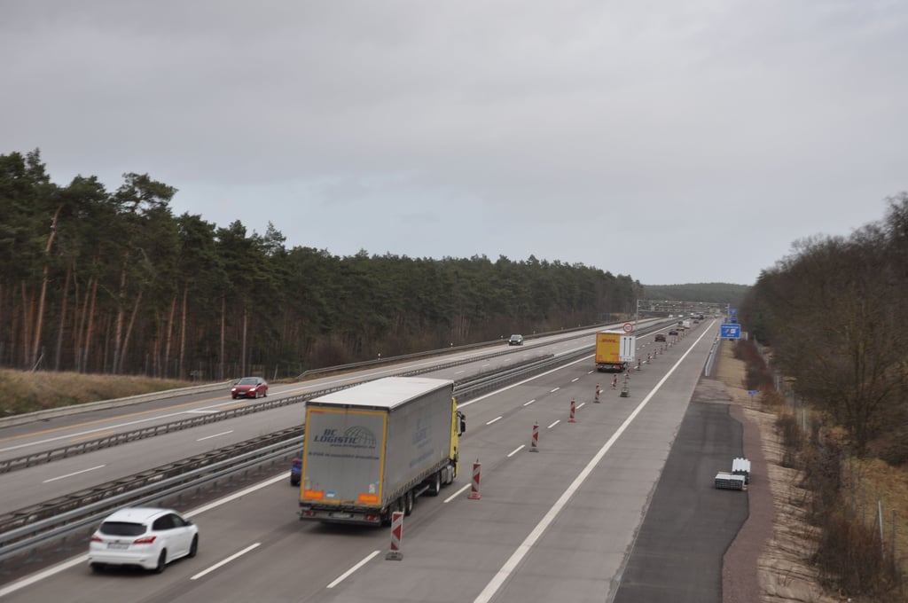 Auf der Autobahn 2 bei Lostau steht eine neue, wenn auch nur kurzfristige Baustelle auf dem Plan.