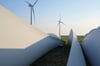 Ob wie hier beim Repowering oder als neue Windparks: Immer mehr Windräder werden in Sachsen-Anhalt und der Altmark gebaut. Ist das noch sinnvoll?