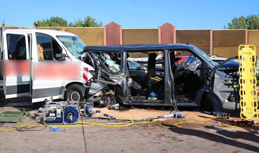 Unfall mit mehreren Verletzten auf der A9 bei Leipzig.