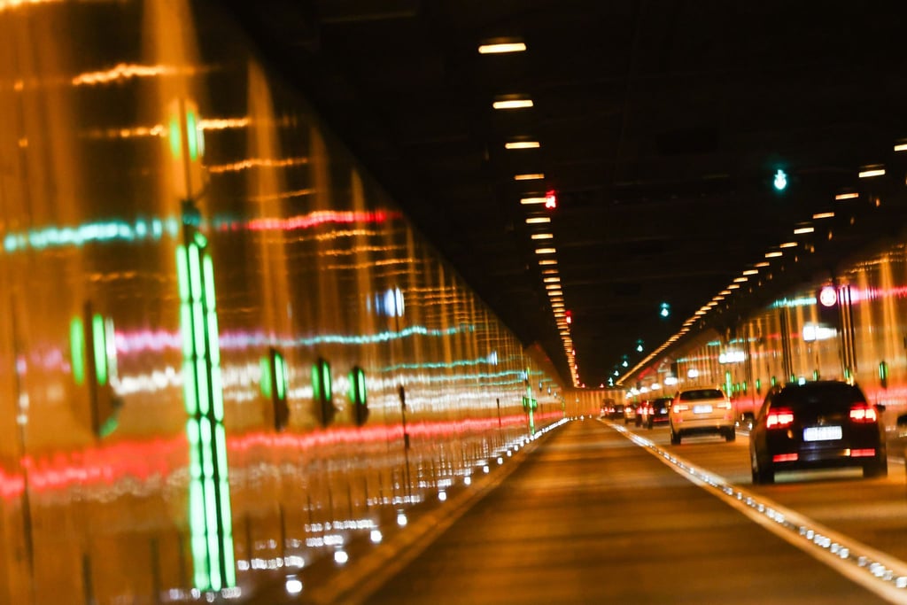 Die Fahrgäste des Busses mussten im Elbtunnel in einen andern Bus umsteigen. (Symbolfoto)