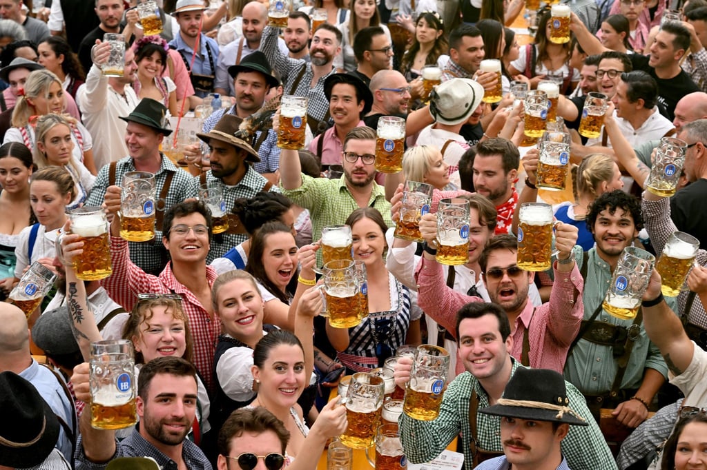 „Die Krüge hoch!“ (Archivbild)