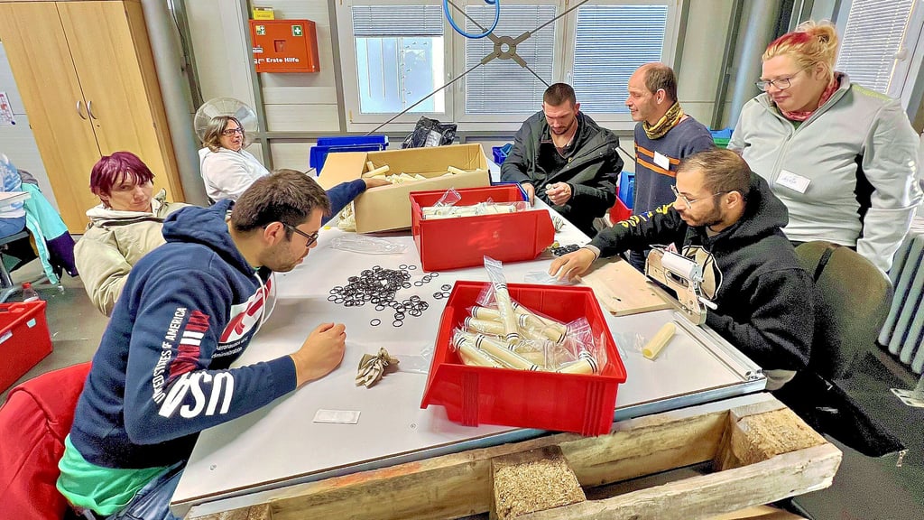 Im vergangenen Oktober waren Gäste aus Villefontaine in den Wolfener Werkstätten und haben dort in verschiedenen Bereichen mitgearbeitet.