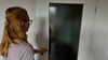 Die Türen in der Wohnung von Celine in Magdeburg sind neu. Ihre alten hatte die junge Frau, die an Borderline leidet, während ihrer impulsiven Zornausbrüche zerstört. 